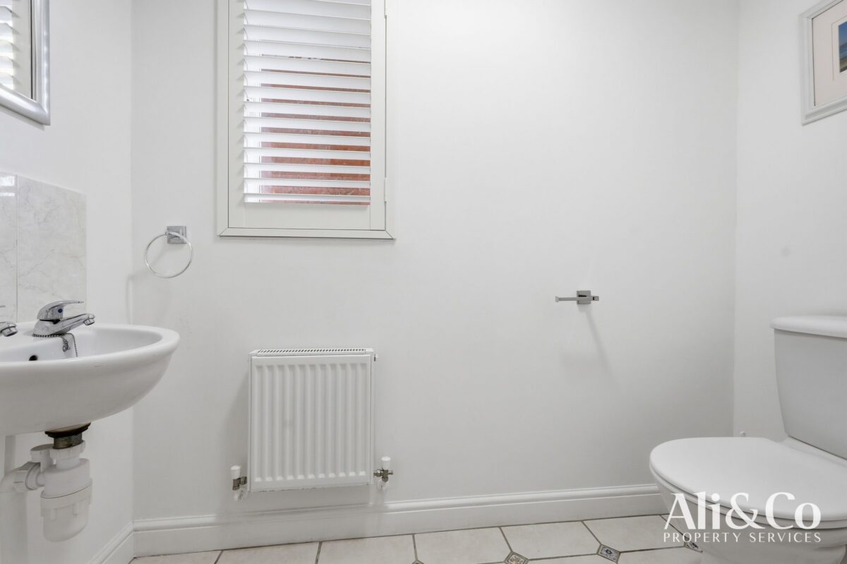 Maunder Close, Grays