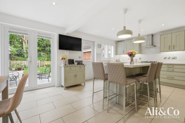 Maunder Close, Grays