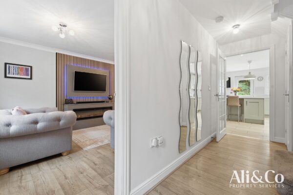 Maunder Close, Grays