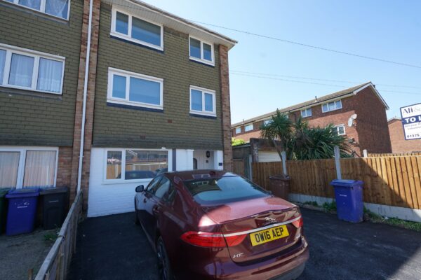 Cedar Road, Grays