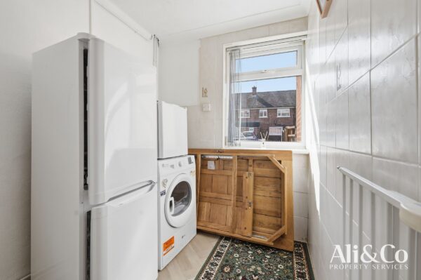 Gourney Grove, Grays