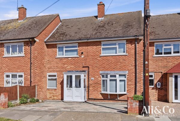 Gourney Grove, Grays