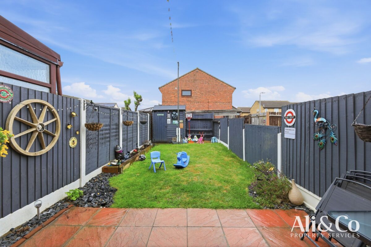 Shaw Crescent, Tilbury