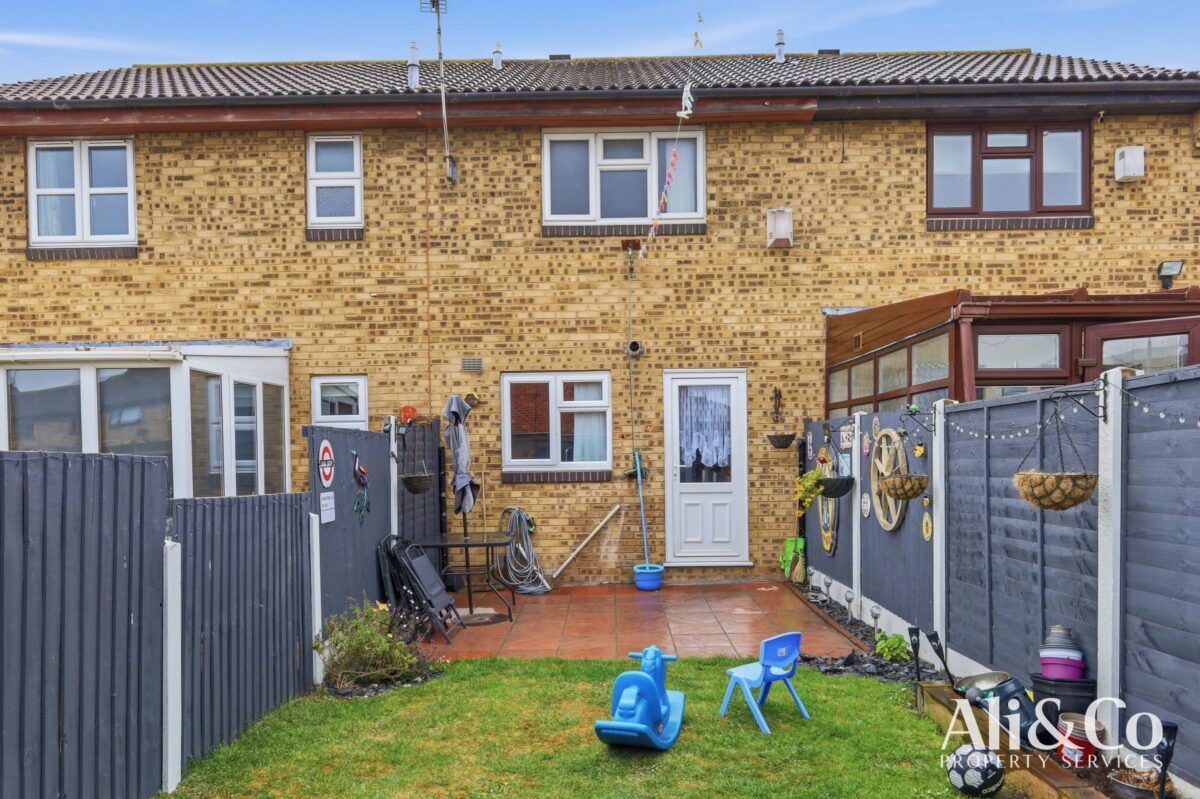 Shaw Crescent, Tilbury