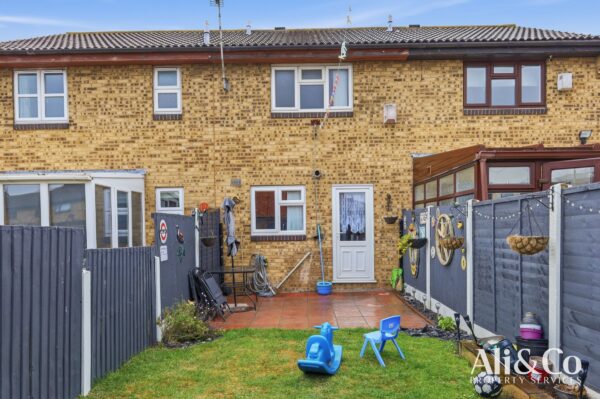 Shaw Crescent, Tilbury
