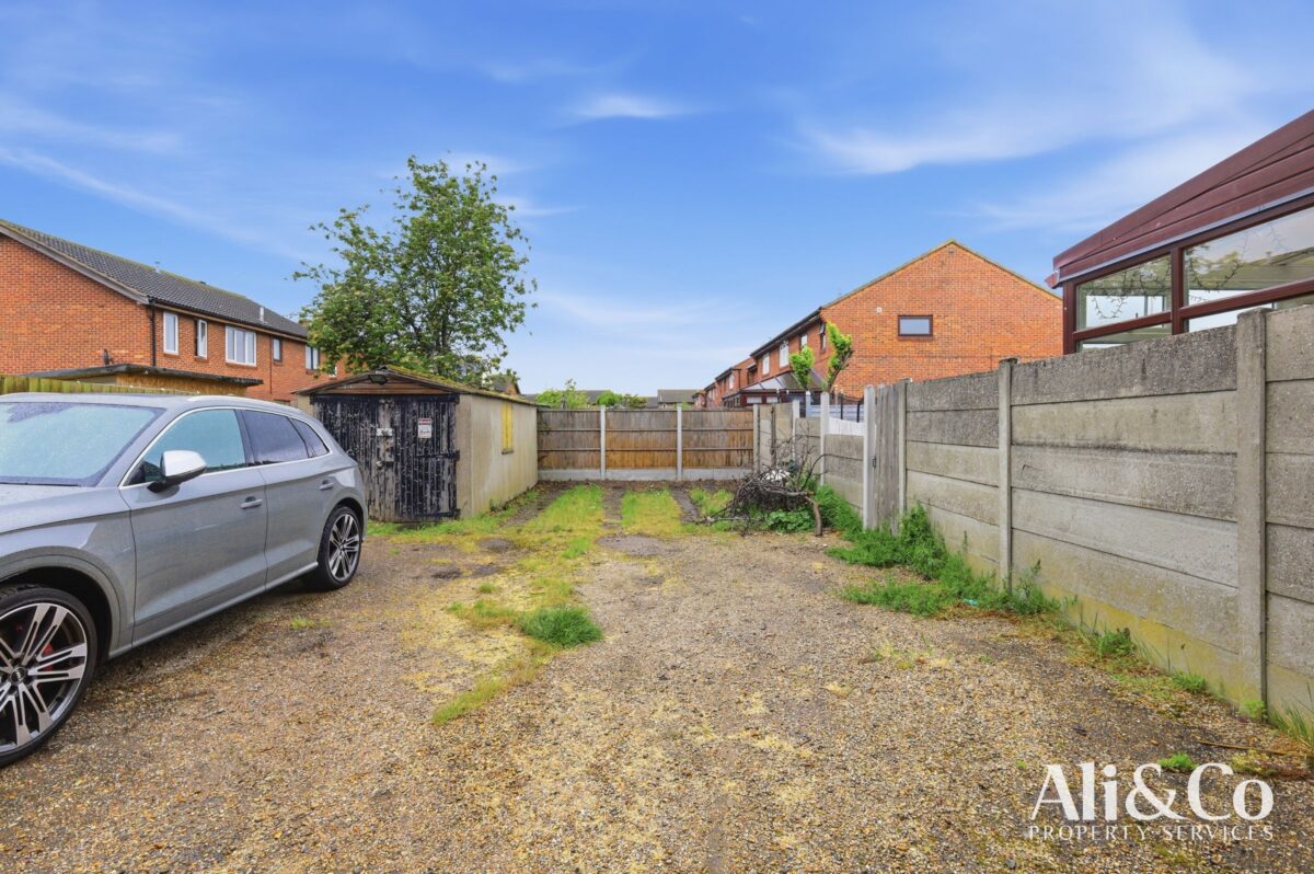 Shaw Crescent, Tilbury