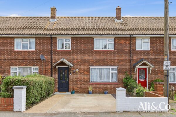 Sabina Road, Grays