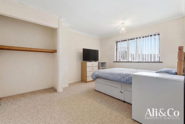 Sabina Road, Grays