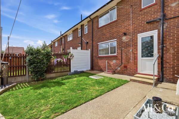 Sabina Road, Grays