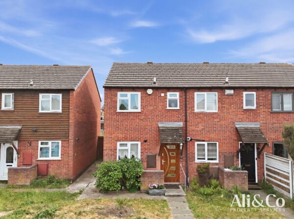 Wood Avenue, Purfleet-on-Thames