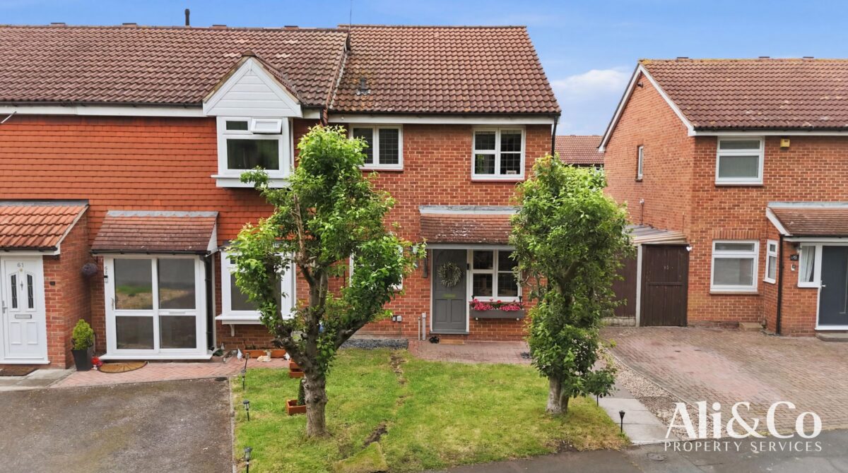Kiln Way, Grays