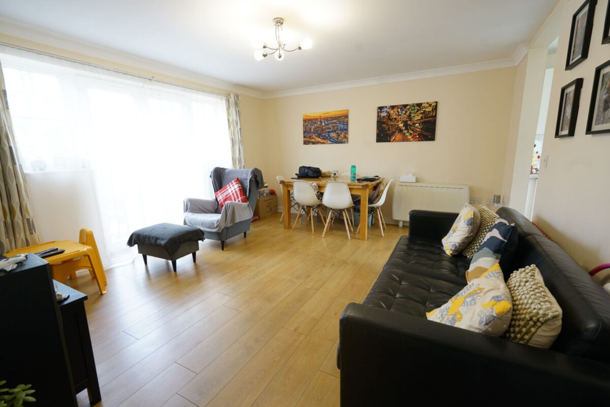 Caspian Way, Purfleet-on-Thames