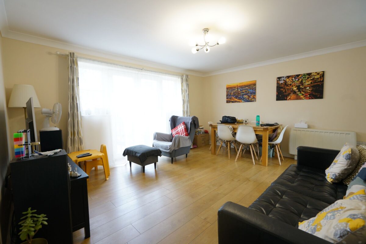 Caspian Way, Purfleet-on-Thames