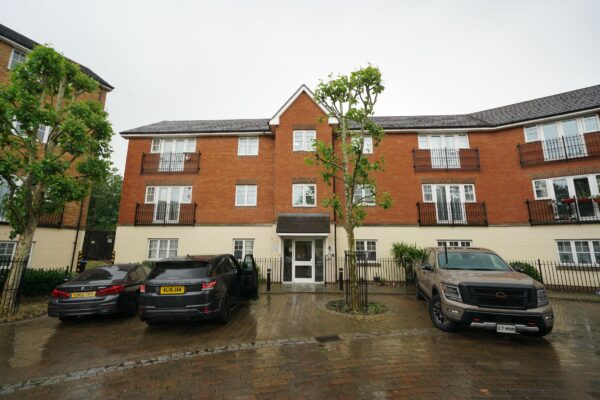 Caspian Way, Purfleet-on-Thames