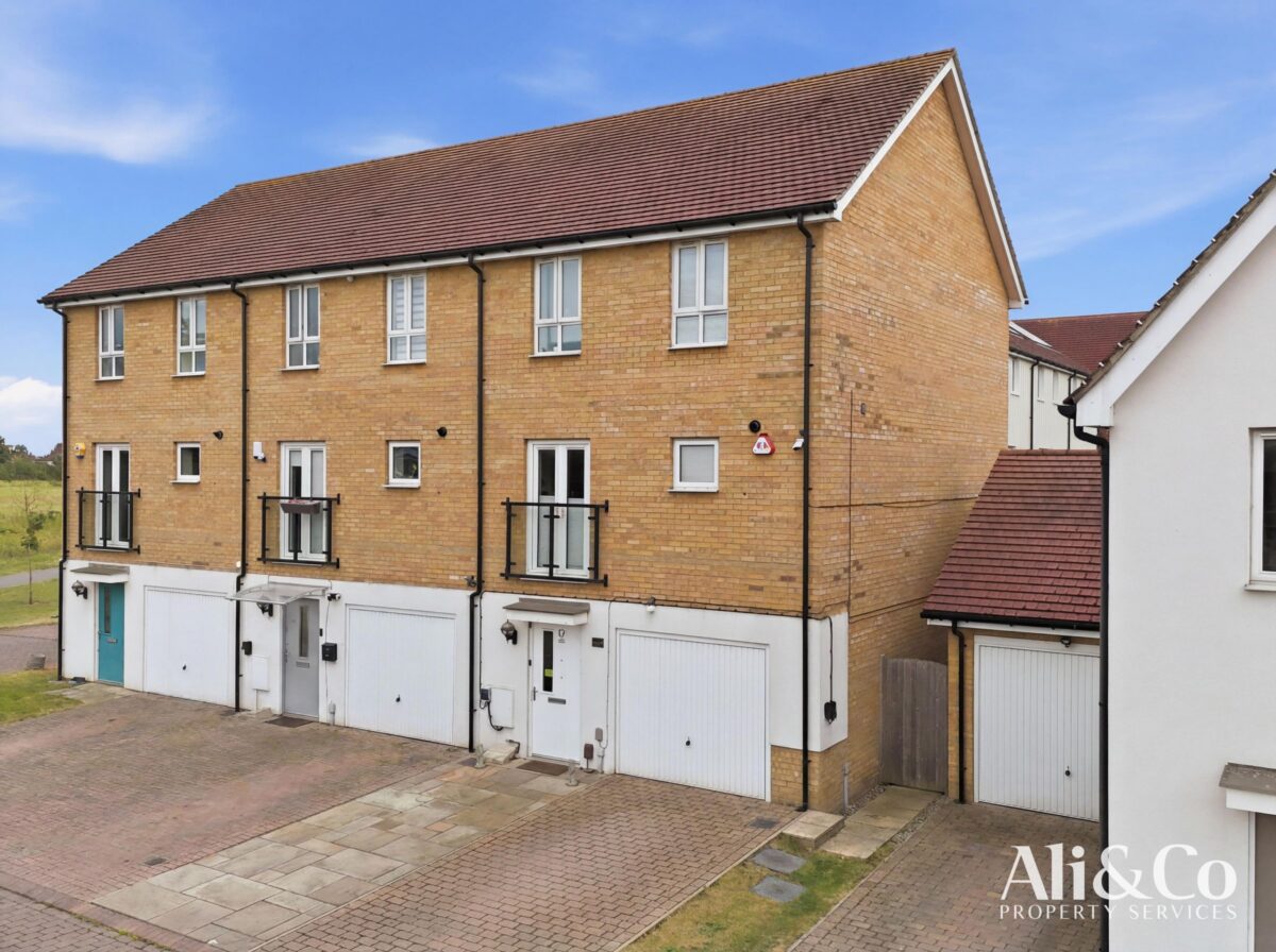 Woodside Close, Grays
