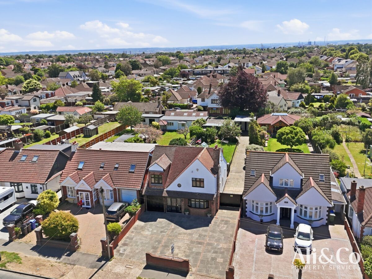 Long Lane, Grays