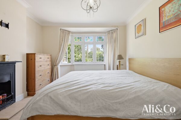Bradleigh Avenue, Grays