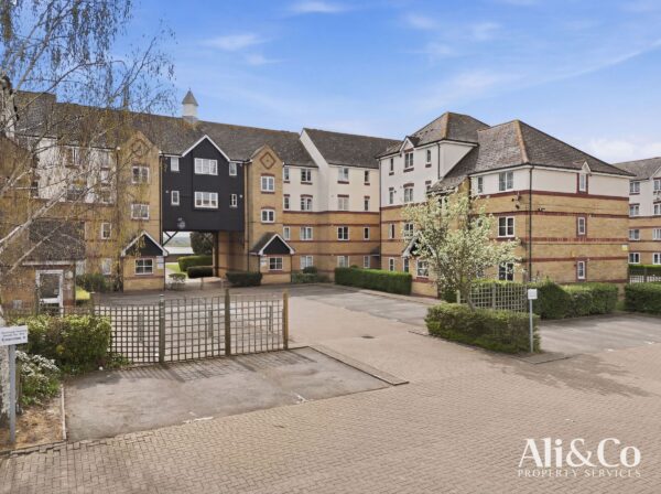 Lewes Close, Grays