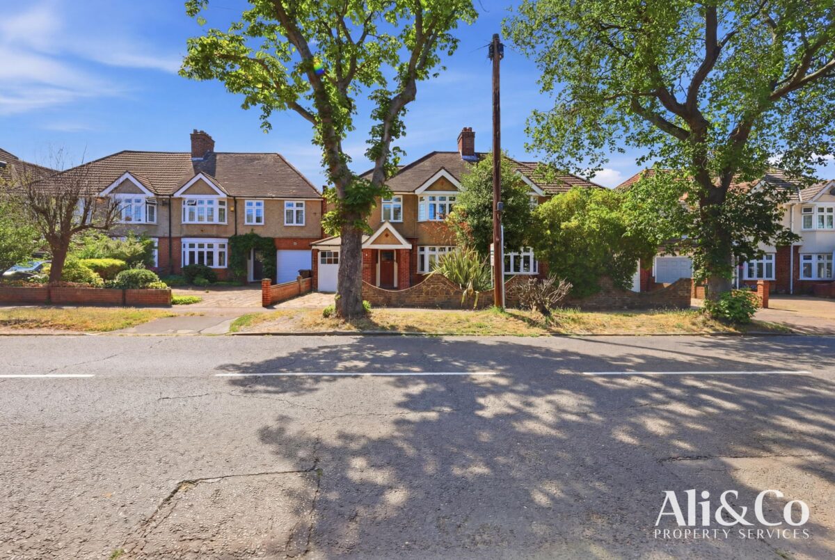 Bradleigh Avenue, Grays