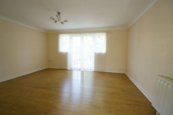 Caspian Way, Purfleet-on-Thames