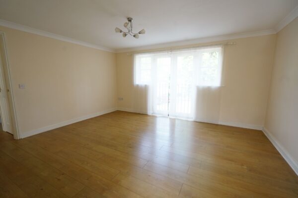 Caspian Way, Purfleet-on-Thames