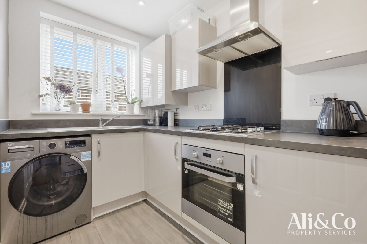 Dovestone Close, Grays