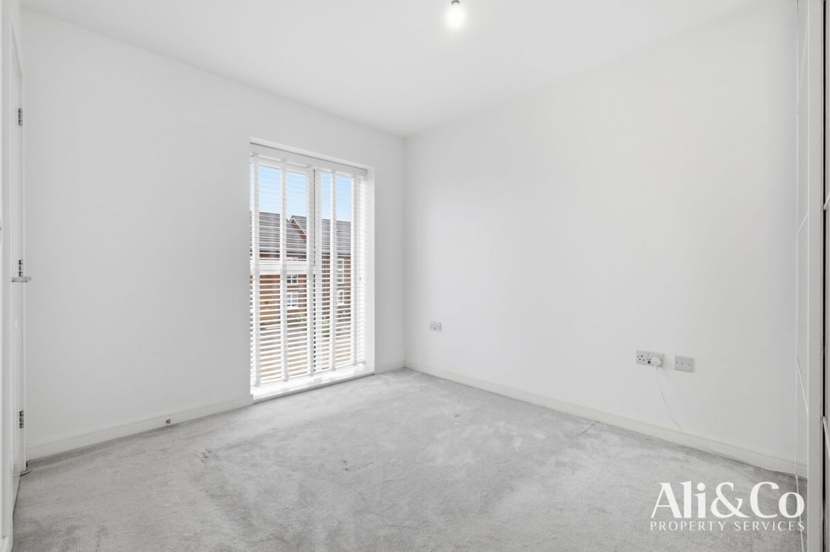 Dovestone Close, Grays