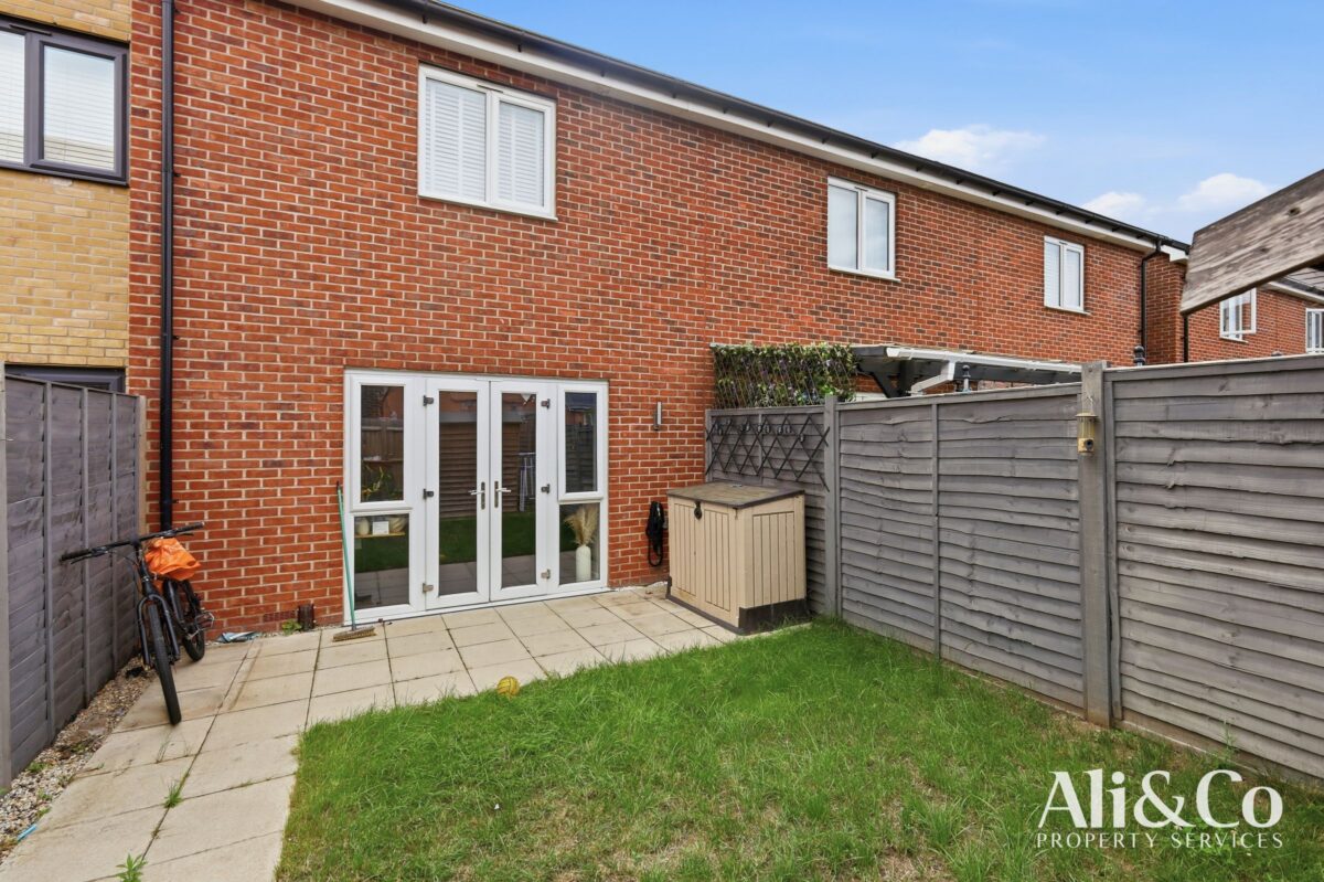 Dovestone Close, Grays