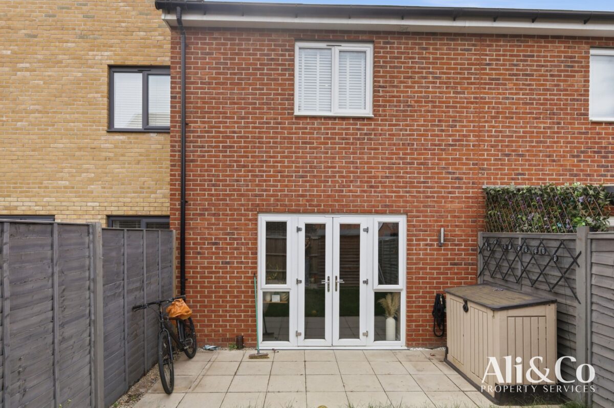 Dovestone Close, Grays