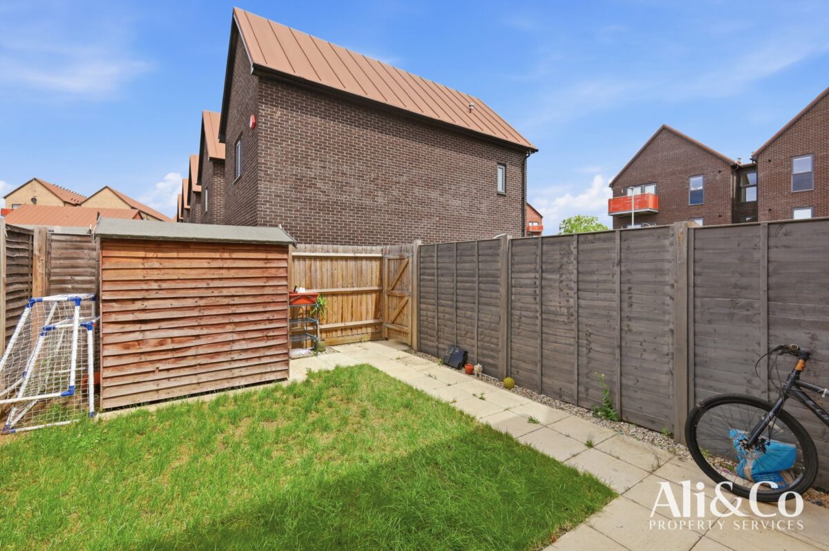 Dovestone Close, Grays