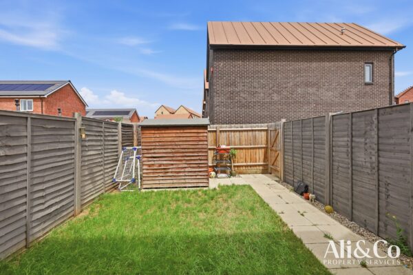 Dovestone Close, Grays