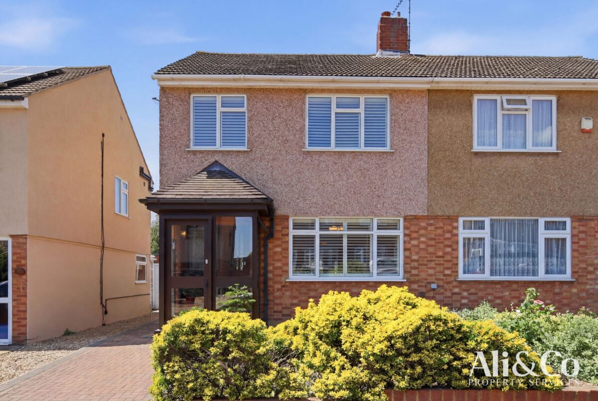 Clarkebourne Drive, Grays