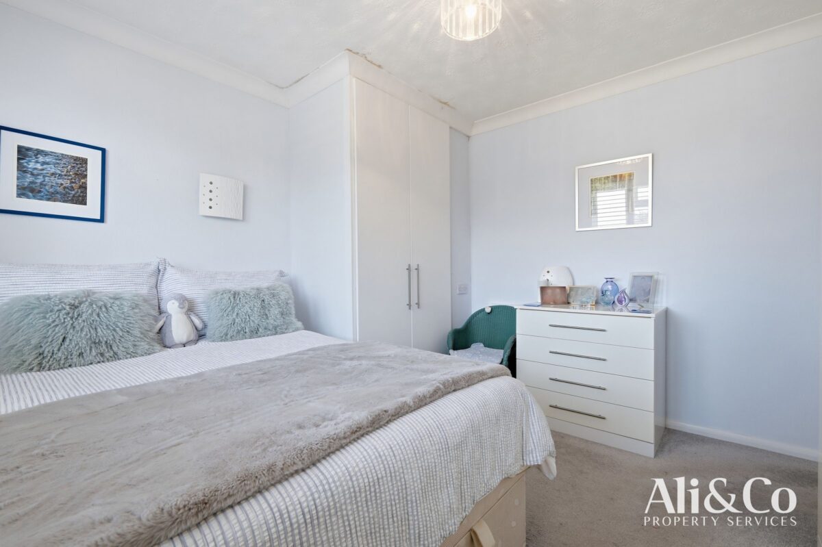 Clarkebourne Drive, Grays