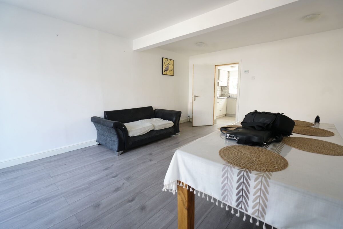 Manser Road, Rainham