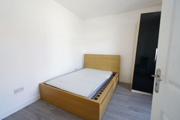 Manser Road, Rainham