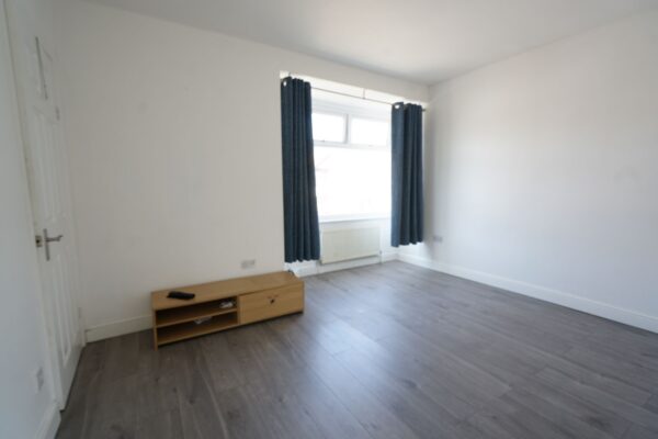 Manser Road, Rainham