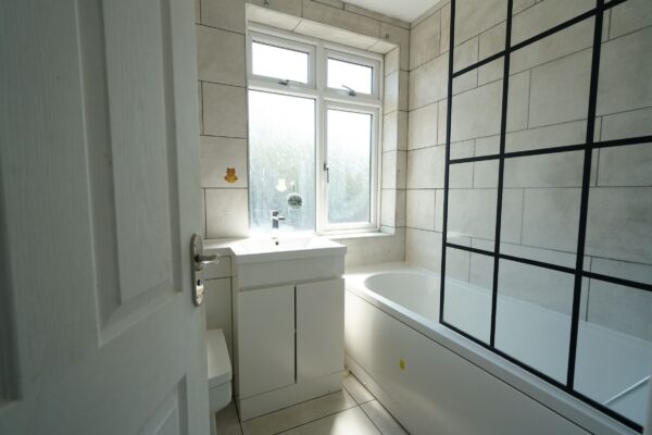 Manser Road, Rainham