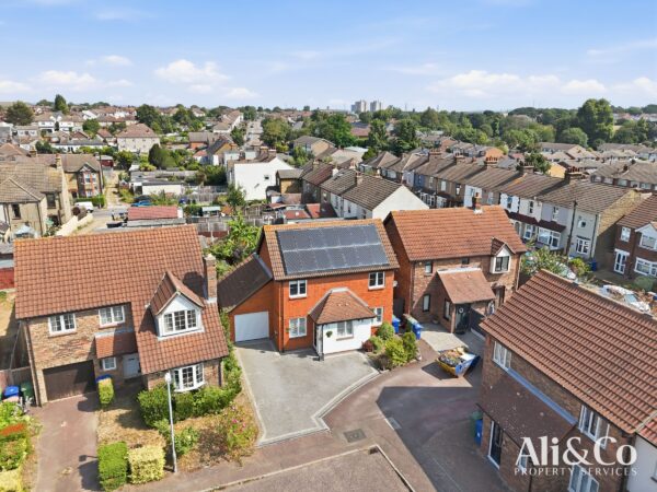 Northfields, Grays