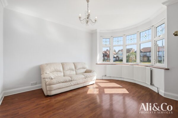 Wood View, Grays