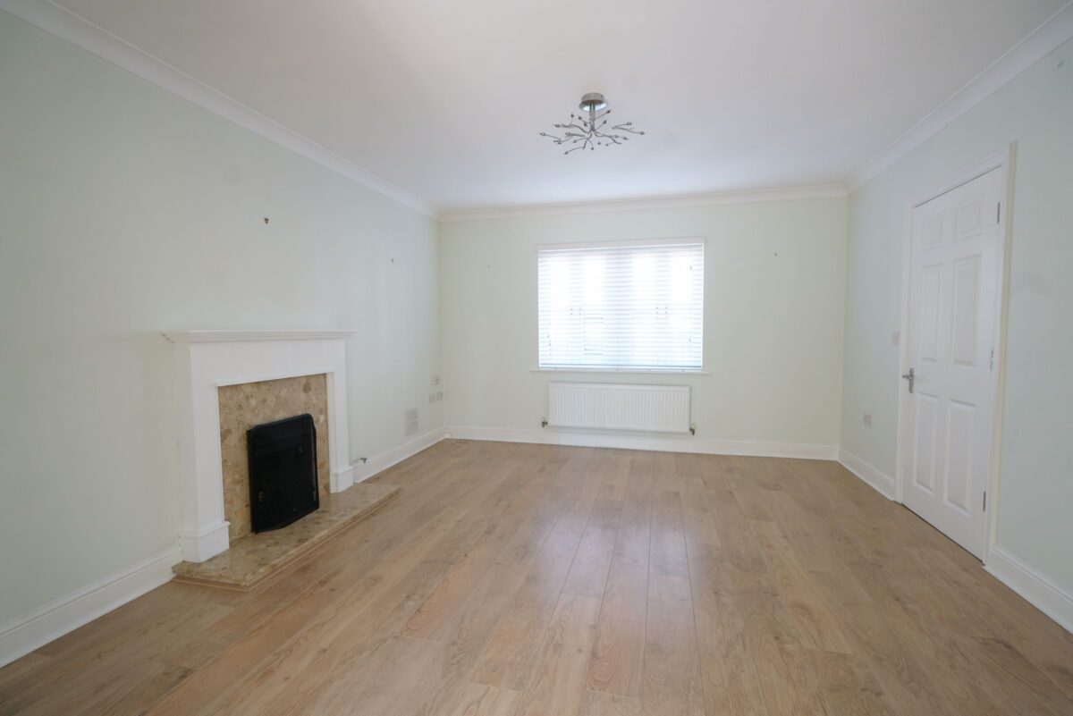 Dove Close, Chafford Hundred, Grays