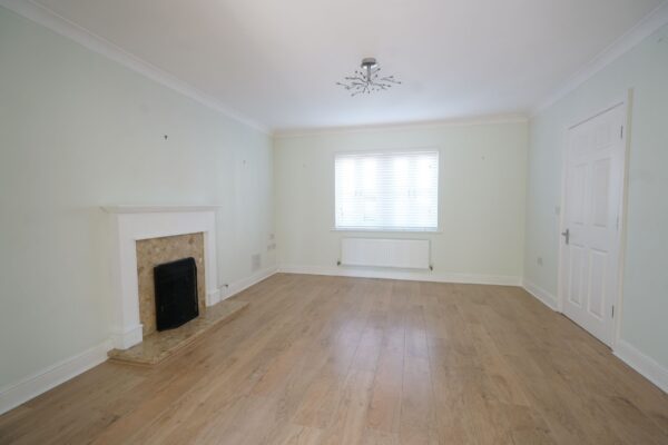 Dove Close, Chafford Hundred, Grays