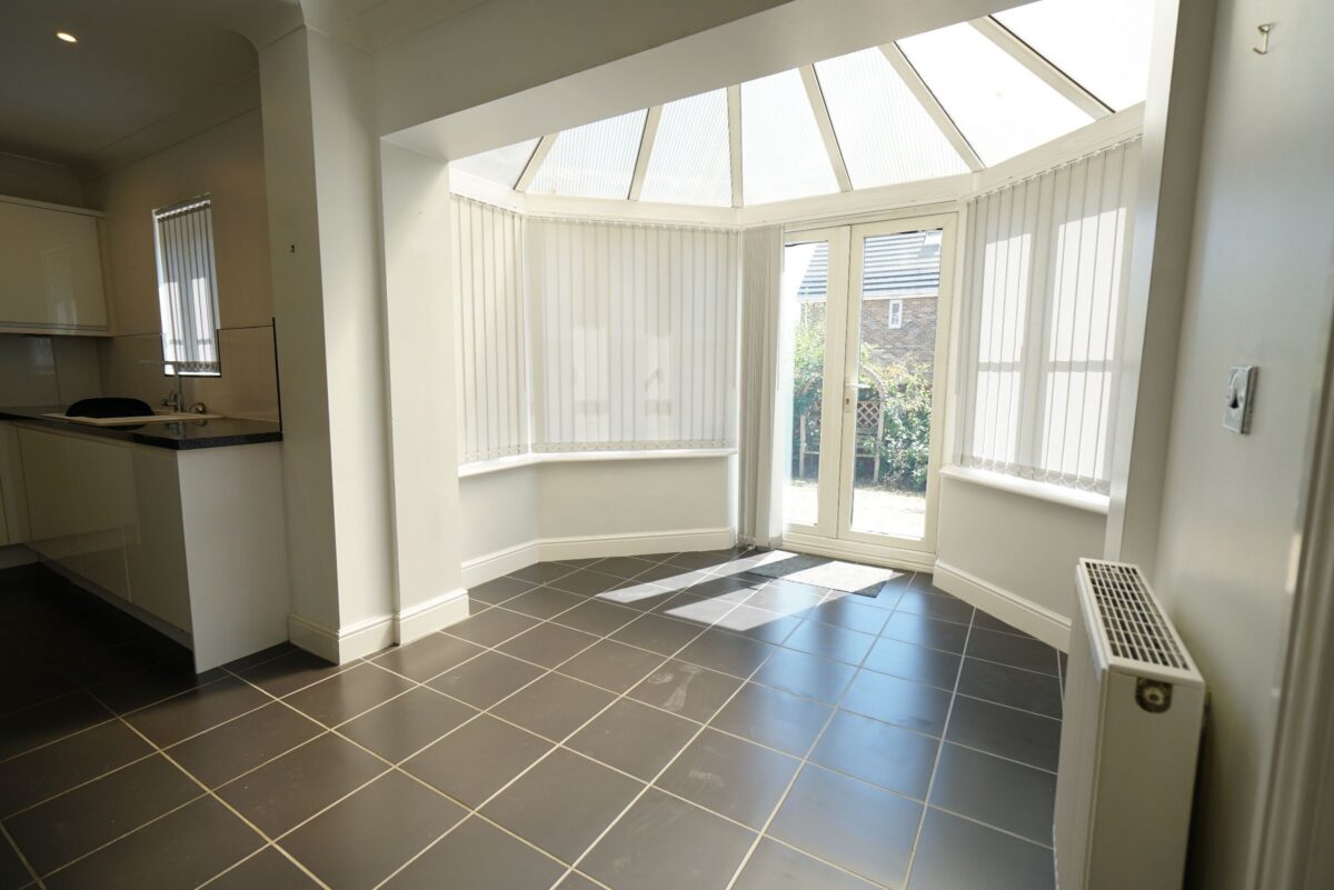 Dove Close, Chafford Hundred, Grays