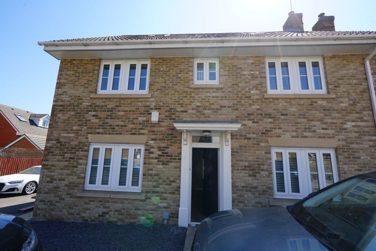 Dove Close, Chafford Hundred, Grays