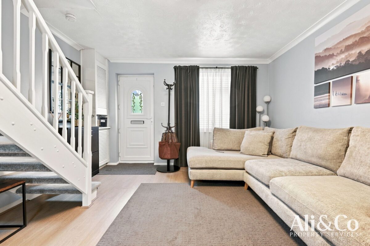 Devereux Road, Grays