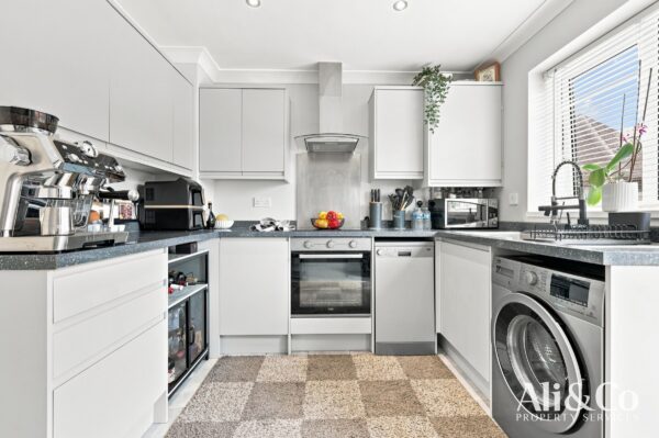 Devereux Road, Grays