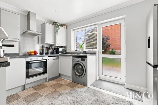 Devereux Road, Grays