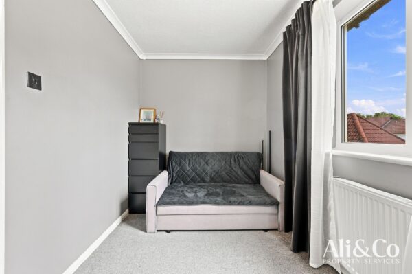 Devereux Road, Grays