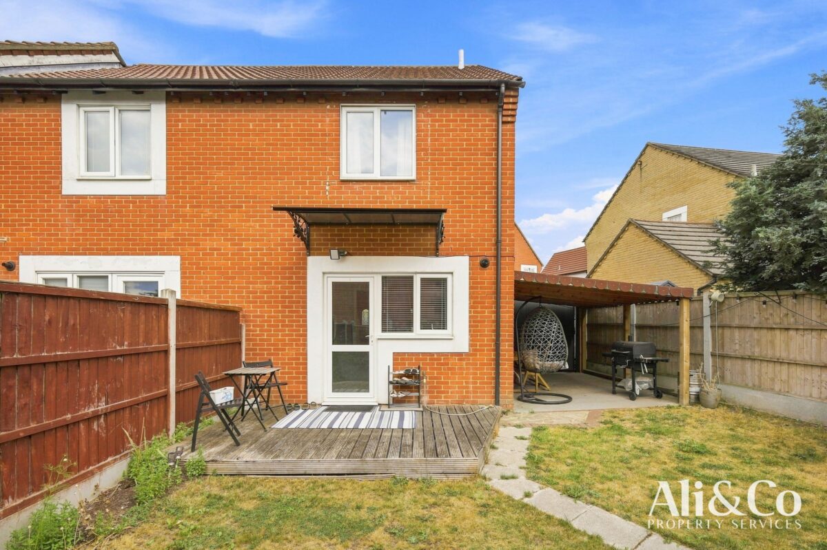 Devereux Road, Grays