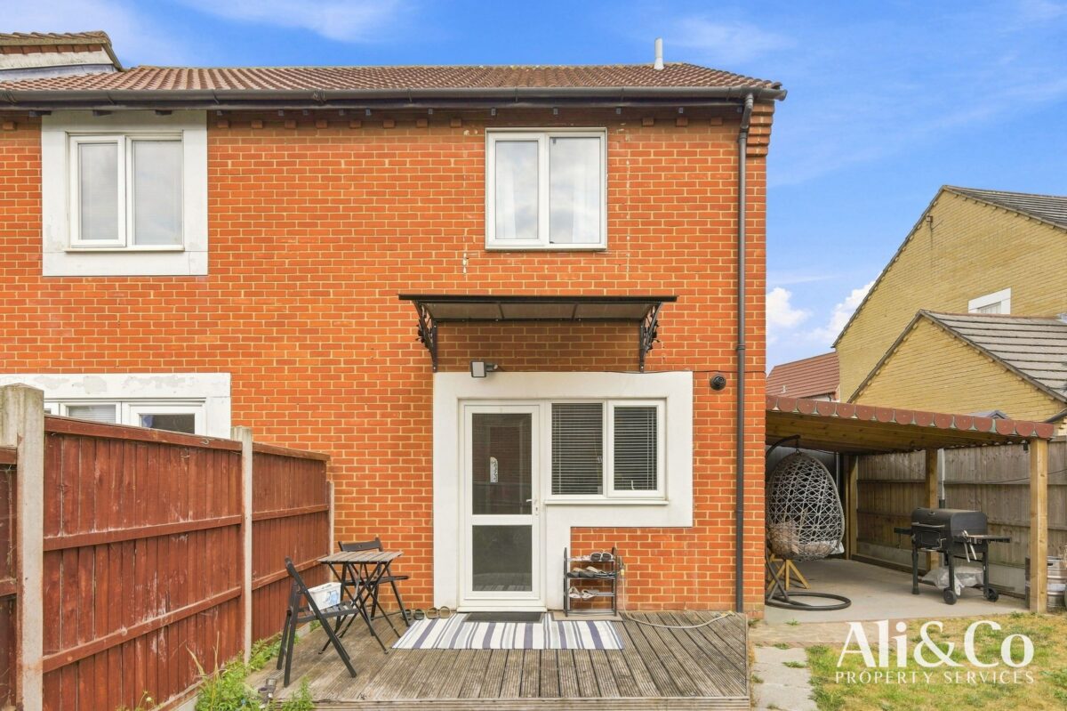 Devereux Road, Grays