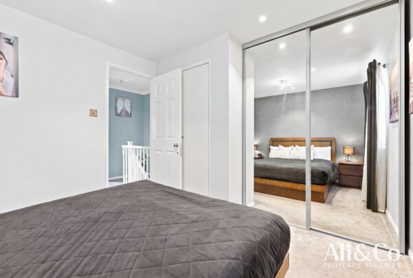 Devereux Road, Grays